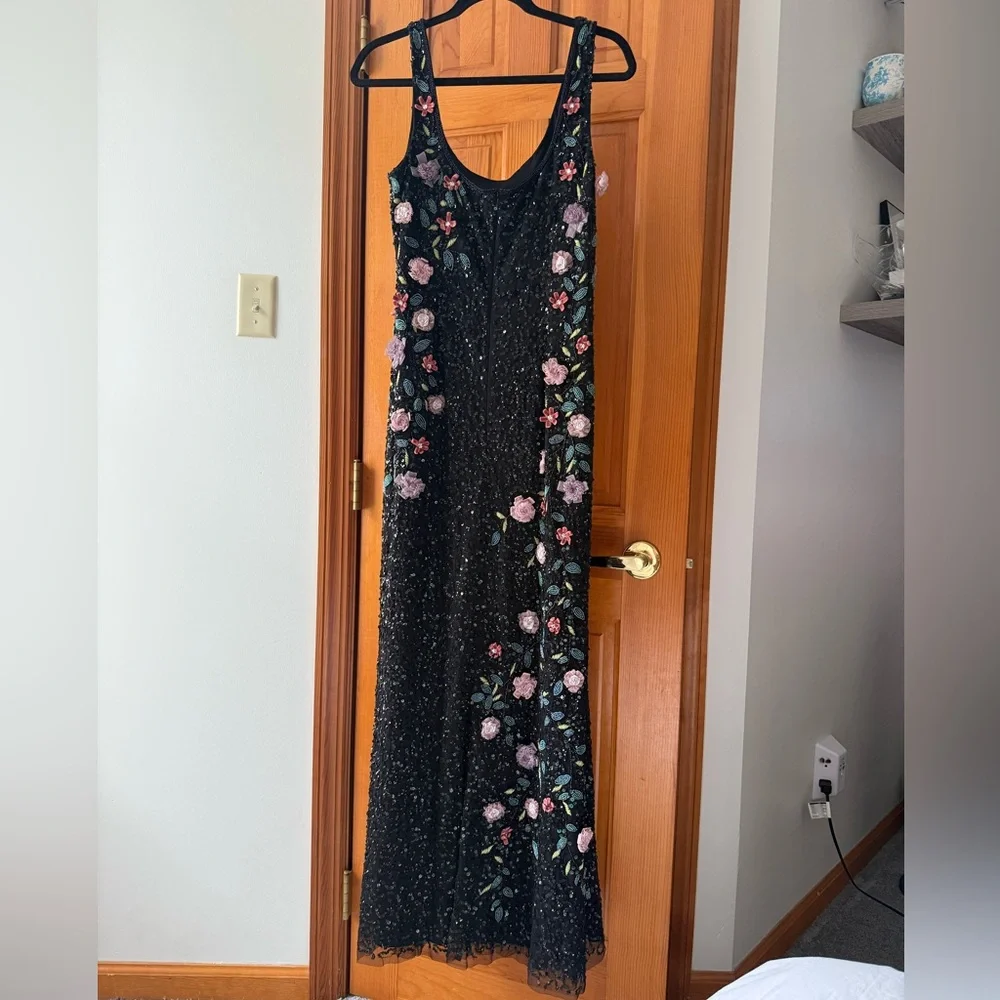 Mac Duggal Square-Neck Floral Beaded Maxi Dress - Picture 8 of 11